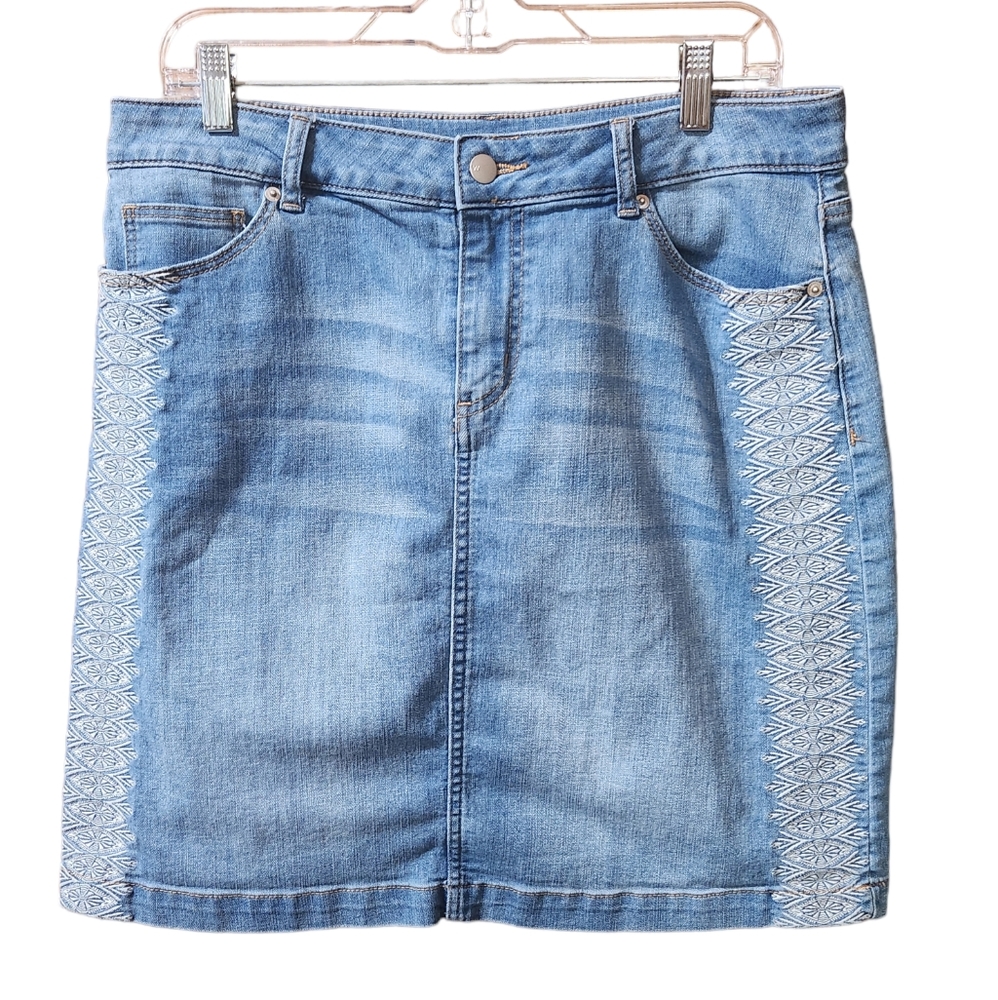 Westport Boho Denim High Waisted Mini Skirt Light Wash Embroidered